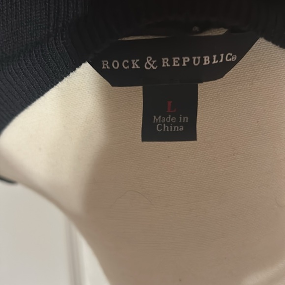 Rock & Republic Women’s Long Sleeve Sweatshirt W/ Criss-Cross Design, Size L - Picture 8 of 10